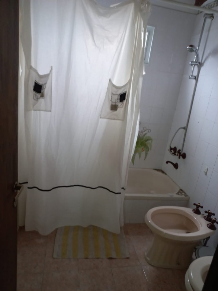 CHALET - BARRIO PUEYRREDON