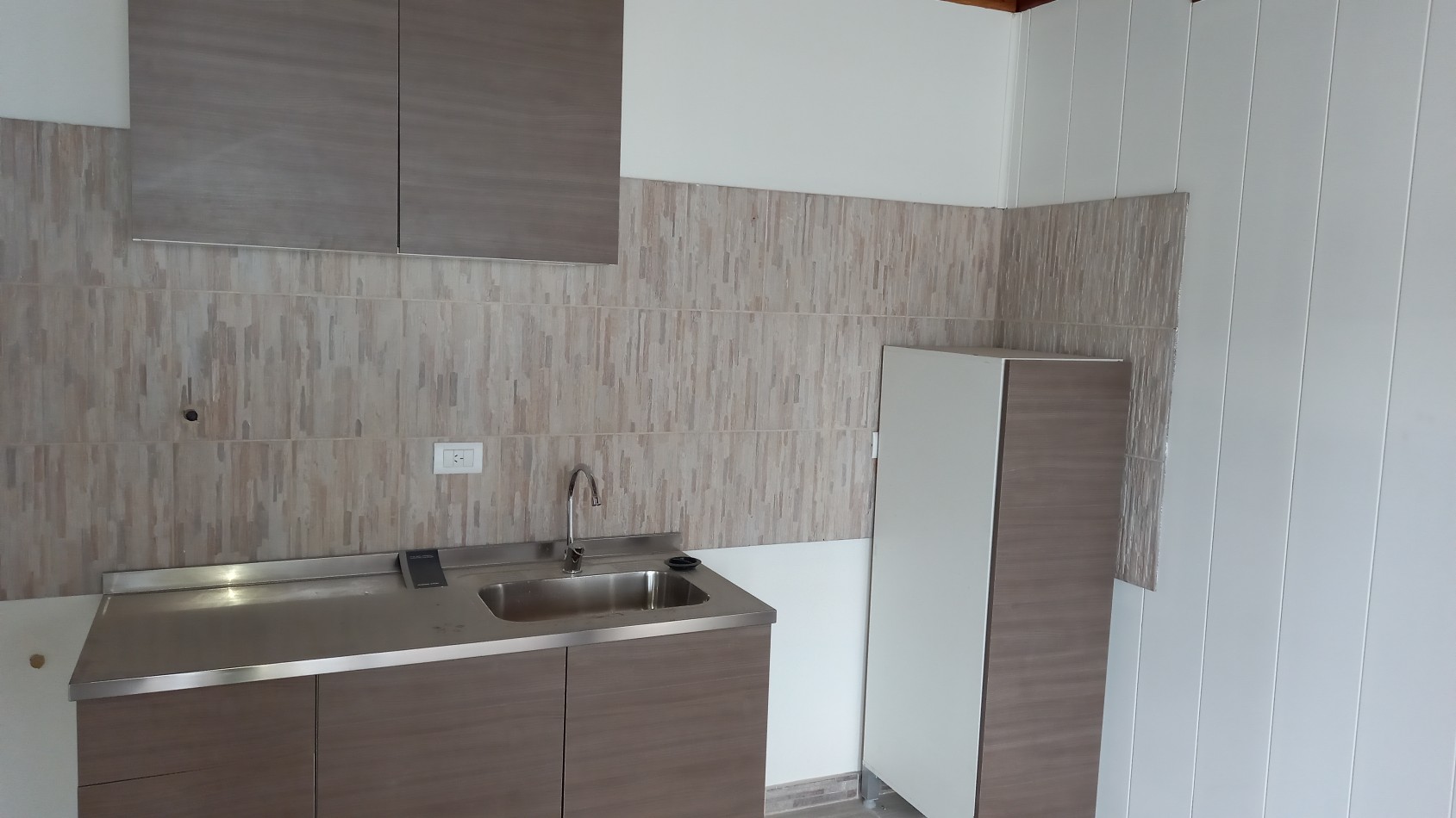 CASA PREFABRICADA - BARRIO LOS BRETES