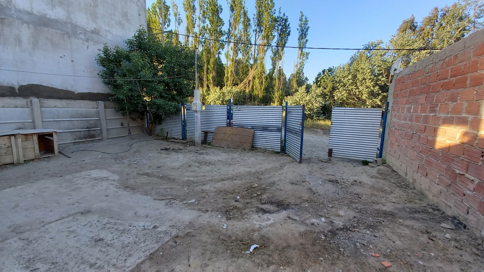 CASA - BARRIO LOS BRETES